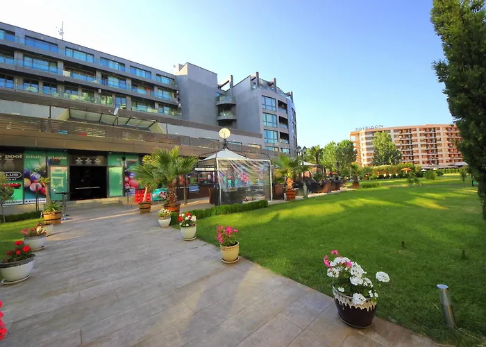 公寓 Sunny Plaza Cozy With Terrace *