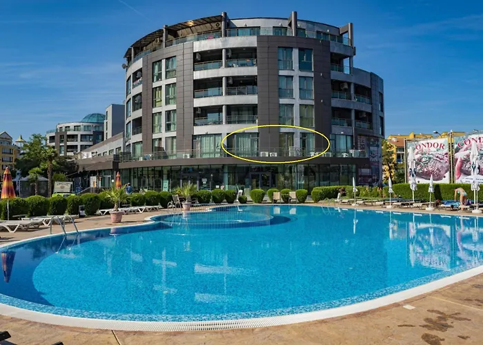 Apartment Sunny Plaza Cozy With Terrace *